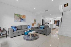 2BR Townhouse CBD Chinatown Free WiFi FreeParking, Adelaide